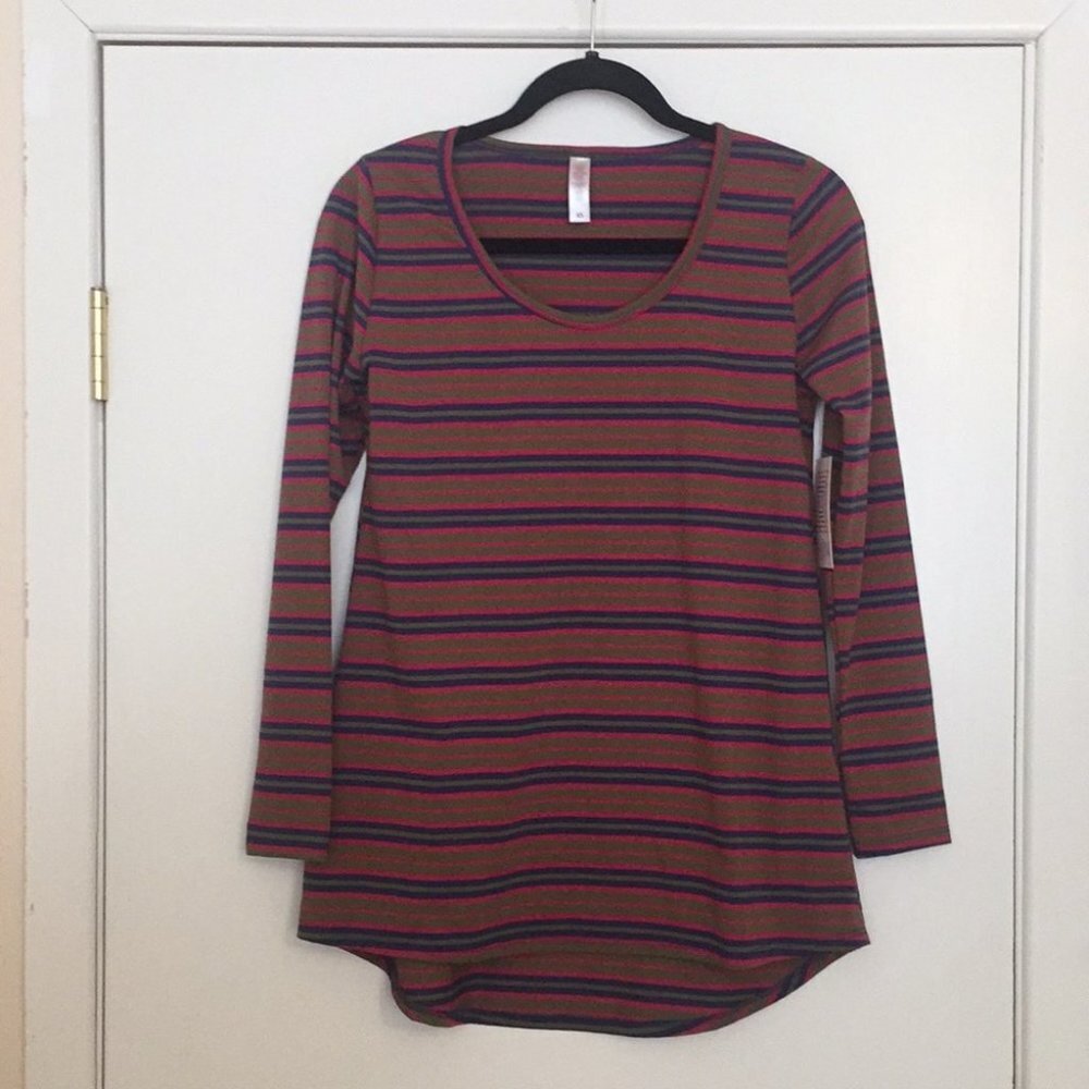 XS LuLaRoe Lynnae T Shirt D05 812 - Picture 1 of 5